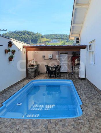 Casa 3 dorms (1 suíte) de esquina com piscina e ponto comercial na Bela Vista, em São Ludgero/SC