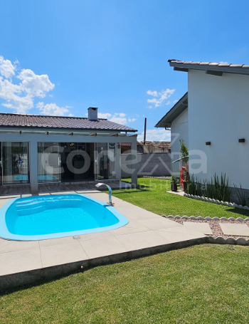 Casa mista com piscina de 3 quartos (1 suíte) em São Ludgero/SC